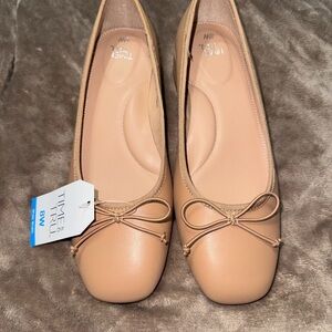Time and Tru Women's Beige Ballet Flats